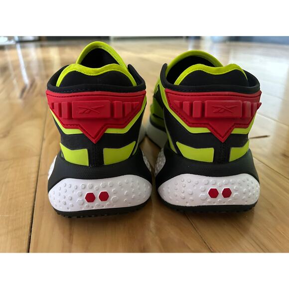 Reebok Fury RARE Black Red Yellow Sneakers Ortholite Soles Size 5 - Picture 3 of 9
